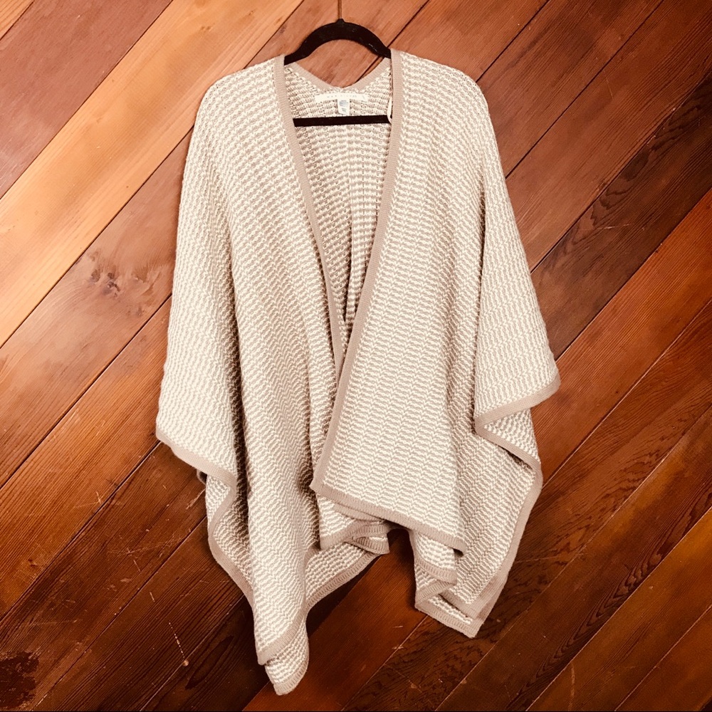 Max Studio Shawl